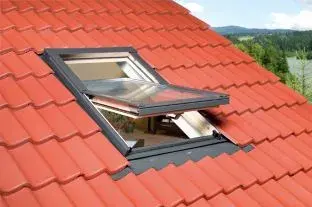 Okna dachowe Optilight — jakich błędów unikać przy montażu?