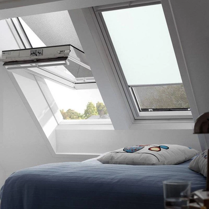 Roleta wewnętrzna do okna dachowego Velux DKL SK08 0705S 114x140 zaciemniająca manualna