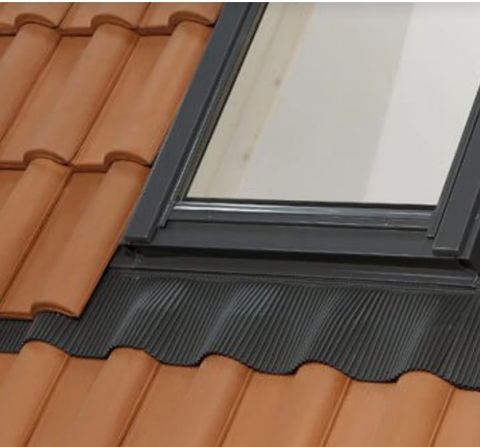 Kołnierz do okna dachowego ROOFLITE+ UCX F6A 2G RAL 7043 78x118 uniwersalny