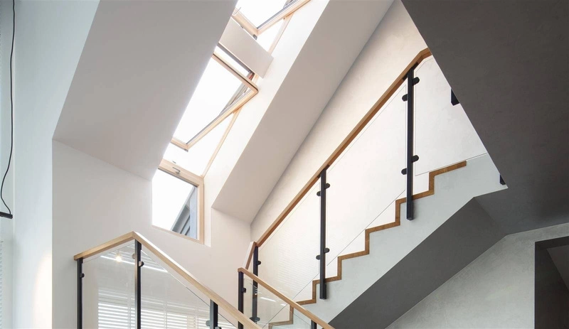 Okno dachowe ROTO Designo R79 H Standard 78x98 3-szybowe