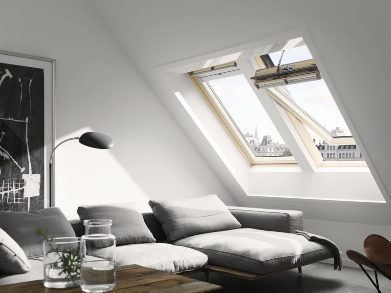 Okno dachowe Velux GLL CK02 106130 RAL 7043 55x78 3-szybowe drewniane