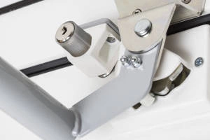 Zamek Fakro ZBL/D do okien do dachów do pokryć płaskich