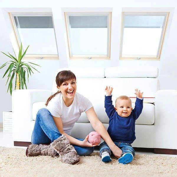 Okno dachowe Fakro FTP-V U4 RAL 9005 78x140 3-szybowe drewniane