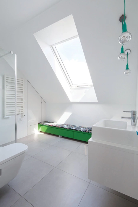 Okno dachowe Fakro PTP-V U4 RAL 7016 66x140 3-szybowe PVC