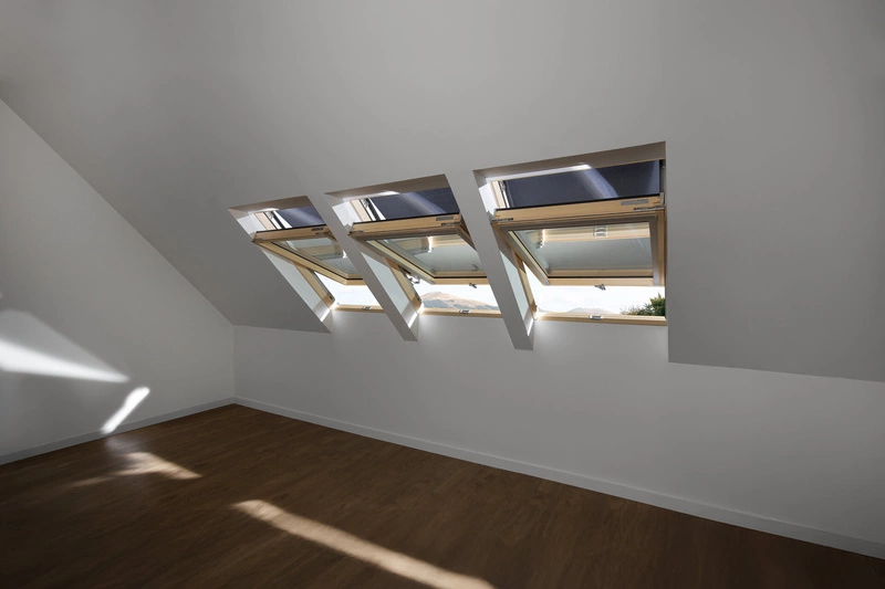 Markiza FAKRO AMZ KOMFORT/089 RAL 9005 114x78