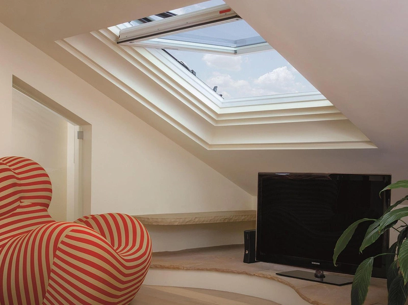 Okno dachowe ROTO Designo R79C K Comfort 65x140 3-szybowe