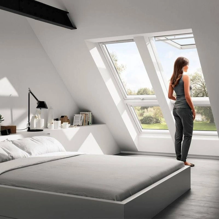 Okno dachowe VELUX GPU CK04 0062 55x98 3-szybowe drewniano-poliuretanowe