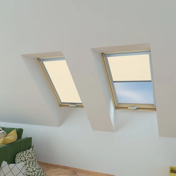 Roleta wewnętrzna do okna dachowego Fakro ARP WIFI/007 94x98 rozpraszająca elektryczna