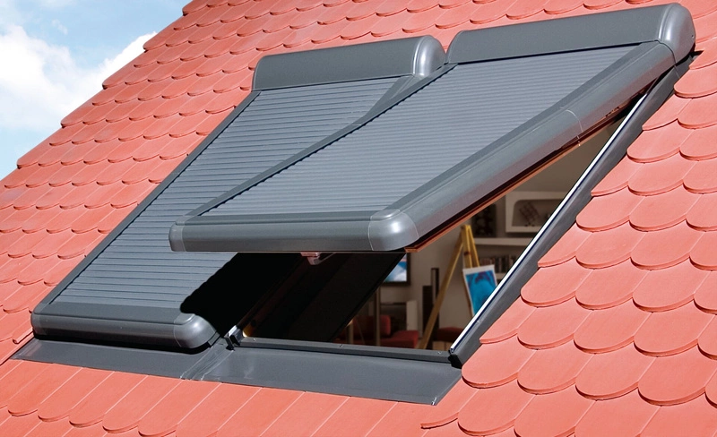 Roleta zewnętrzna do okna dachowego Fakro ARZ Z-W/102 78x140 elektryczna