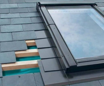 Kołnierz do okna dachowego Fakro KLV-2 RAL 7022 94x140 kombi moduł środkowy do pokryć łuskowych