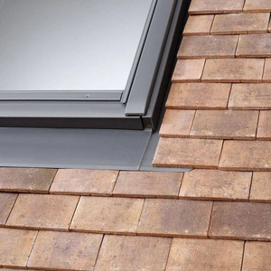 Kołnierz z BDX do okna dachowego Velux EDP UK08 2000 RAL 7043 134x140 do dachówek o grubości do 14 mm