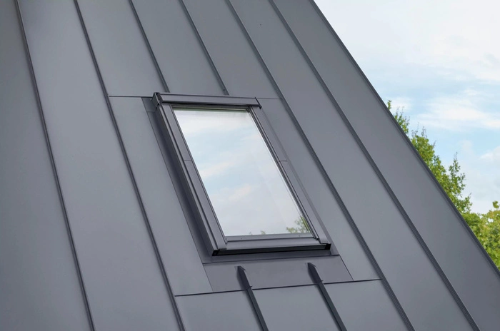 Kołnierz z BDX do okna dachowego VELUX EDQ SK08 2000L 114x140 do blachy na rąbek