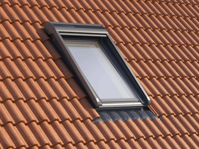 Roleta do okna dachowego ROOFLITE+ SSR F6A 66x118 solarna - wyprzedaż