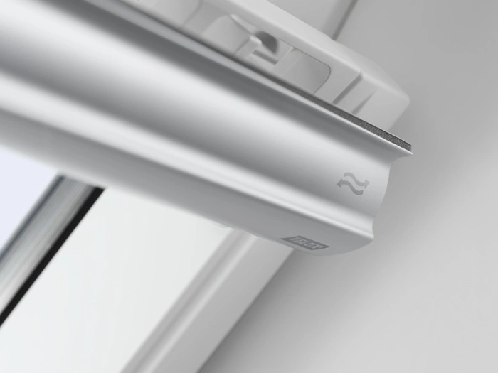 Zestaw okno dachowe VELUX GLU MK06 0061 3-szybowe + kołnierz EDW 2000 falisty 78x118