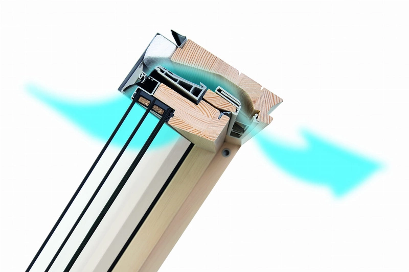 Okno dachowe Fakro FTP-V U41 APMX RAL 7016 66x118 3-szybowe drewniane