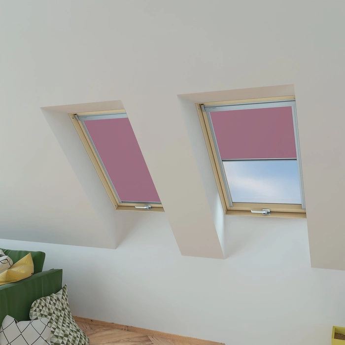 Roleta wewnętrzna do okna dachowego Fakro ARP Z-W/250 134x98 rozpraszająca elektryczna