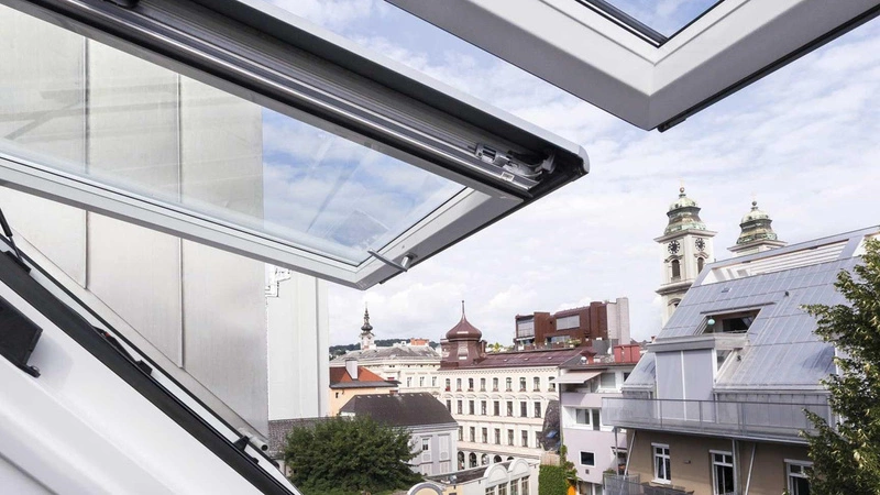 Okno dachowe ROTO Designo R88C Comfort 74x180 2-szybowe PVC