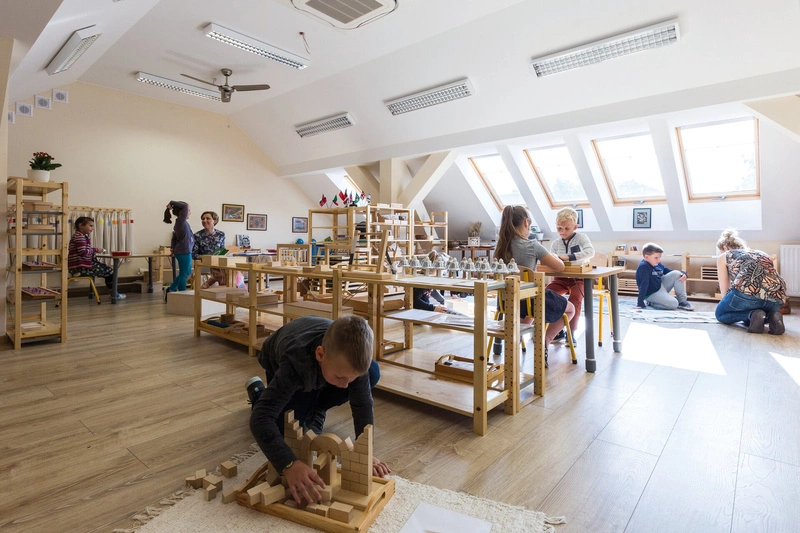 Okno dachowe Fakro FTP-V U4 RAL 9005 78x118 3-szybowe drewniane