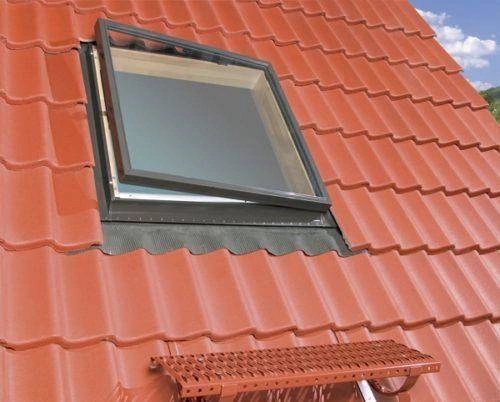 Wyłaz dachowy Fakro WLI RAL 7022 86x87 do pomieszczeń nieogrzewanych