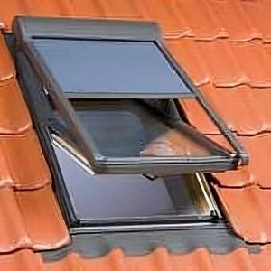 Markiza zewnętrzna do okna dachowego Fakro AMZ Z-W/089 RAL 7022 94x160 elektryczna