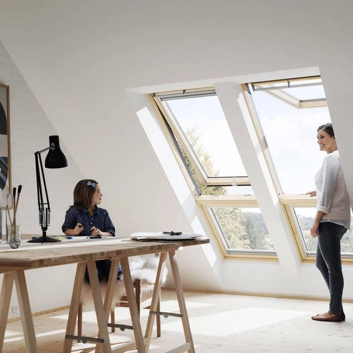 Okno dachowe Velux GPL UK08 3070 134x140 2-szybowe drewniane