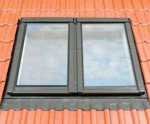 Kołnierz do okna dachowego Fakro ESV DUO 18 RAL 7022 94x118 do pokryć płaskich