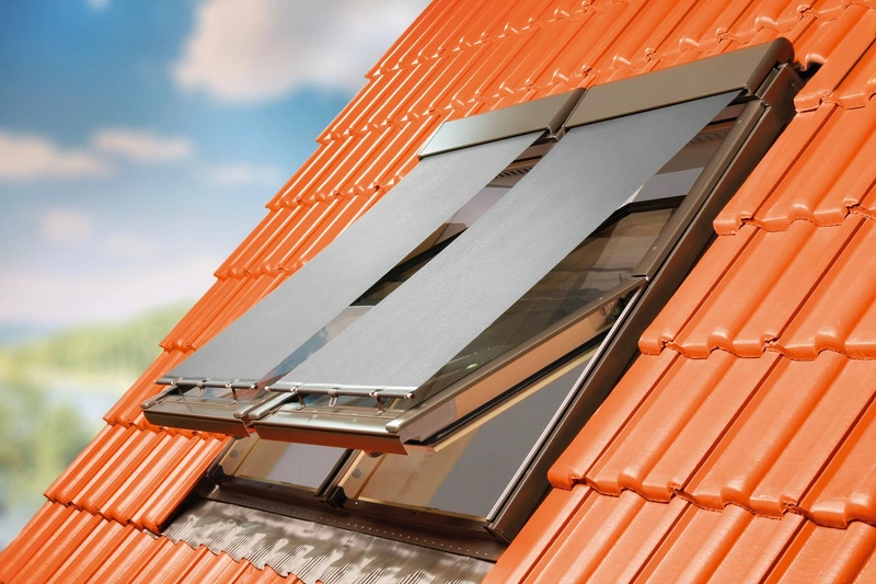 Markiza zewnętrzna do okna dachowego Fakro AMZ/089 RAL 7022 NEW 65x104 manualna