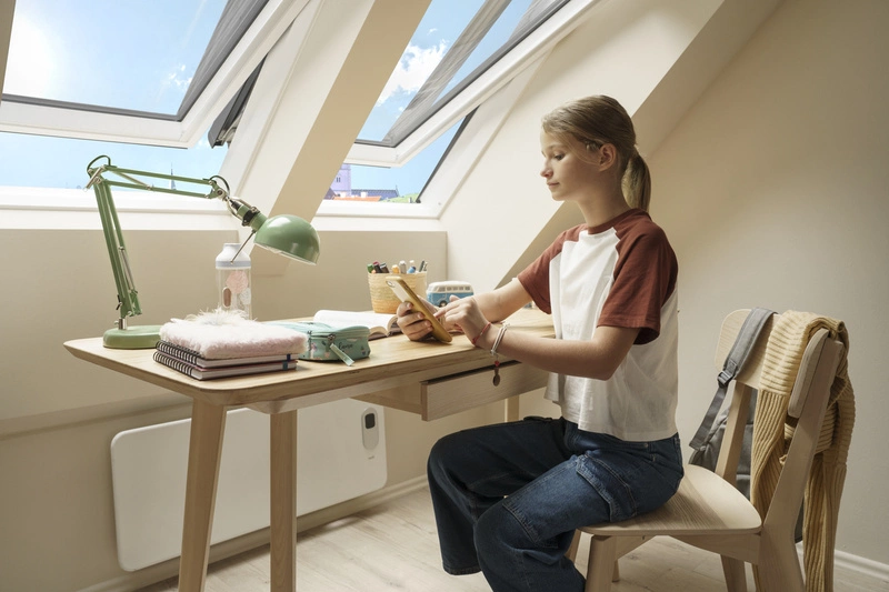 Okno dachowe Velux GLU MK08 0061 RAL 7043 78x140 3-szybowe drewniano-poliuretanowe