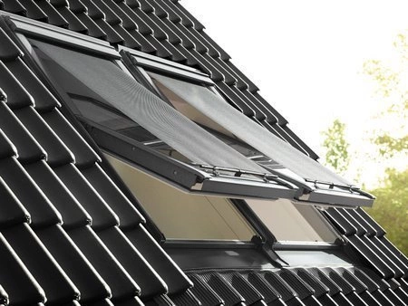 Markiza zewnętrzna do okna dachowego Velux MHL 100 5060 55x manualna
