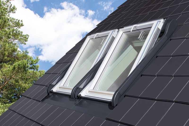 Roleta zewnętrzna do okna dachowego Fakro ARZ Komfort Z-Wave 106 134x98 elektryczna