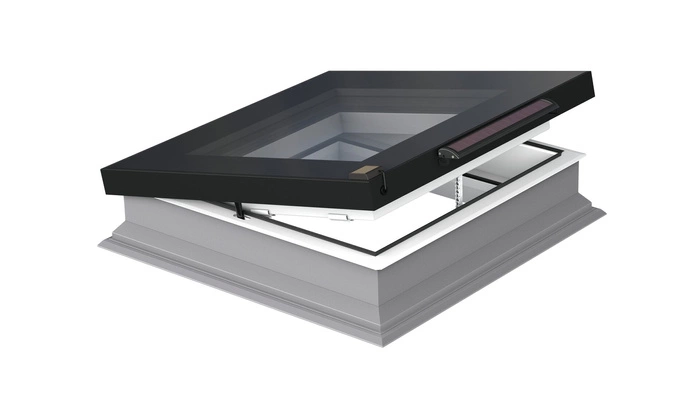 Okno do dachu płaskiego Fakro DEF DU6 Solar 90x90 3-szybowe