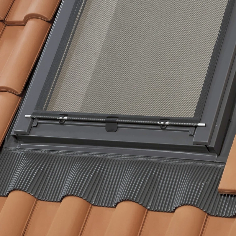 Markiza do okna dachowego ROOFLITE+ MIA MXA 4260 VL manualna czarna 78x