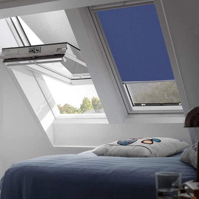 Roleta wewnętrzna do okna dachowego Velux DKL SK08 0705S 114x140 zaciemniająca manualna
