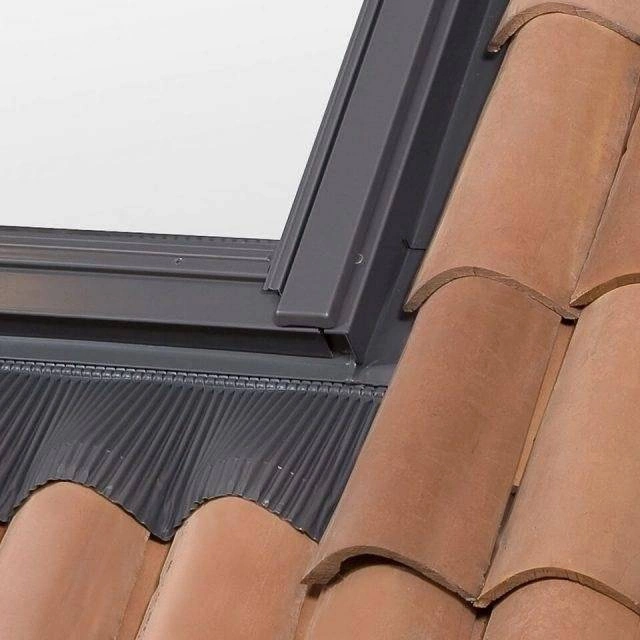 Kołnierz do okna dachowego ROOFLITE+ UFX M4A uniwersalny 78x98 