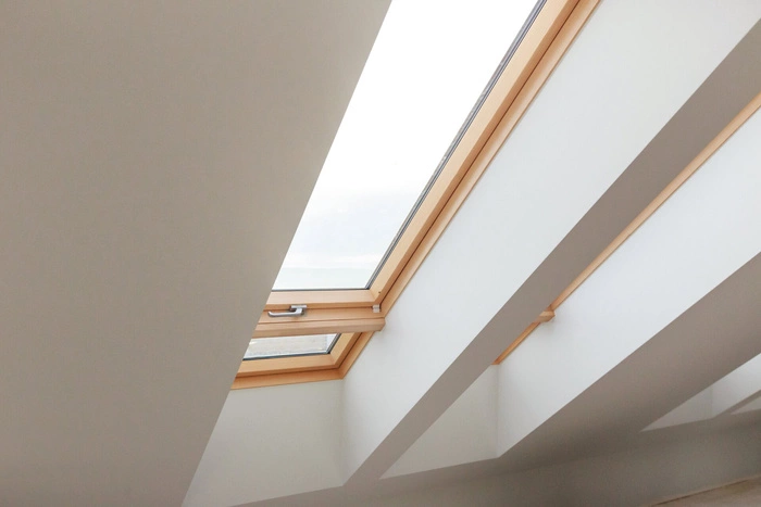 Okno dachowe Fakro FXP P5 RAL 7022 134x92 3-szybowe nieotwierane