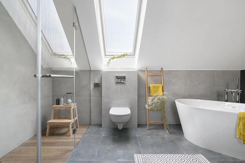 Okno dachowe Fakro PTP-V U4 RAL 9005 78x140 3-szybowe PVC