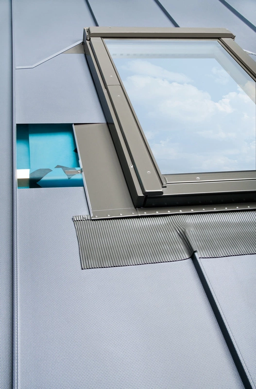 Kołnierz do okna dachowego Fakro EBV-P RAL 7022 134x180 do blachy panelowej