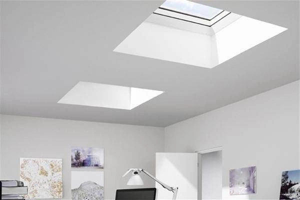 Okno do dachu płaskiego Velux CFP 080080 0073QV 80x80 2-szybowe nieotwierane
