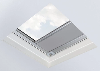 Roleta wewnętrzna do okna dachowego Fakro ARF/D 227 60x90 zaciemniająca manualna