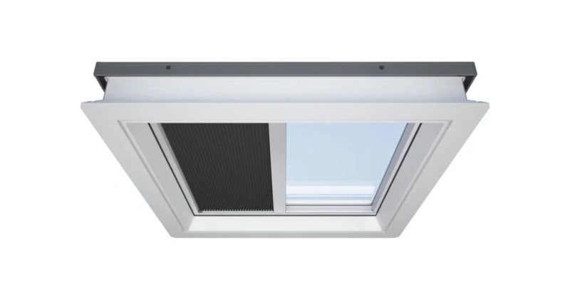 Roleta do okna do dachu płaskiego ROOFLITE+ FSA 1047 czarny 60x90 solarna