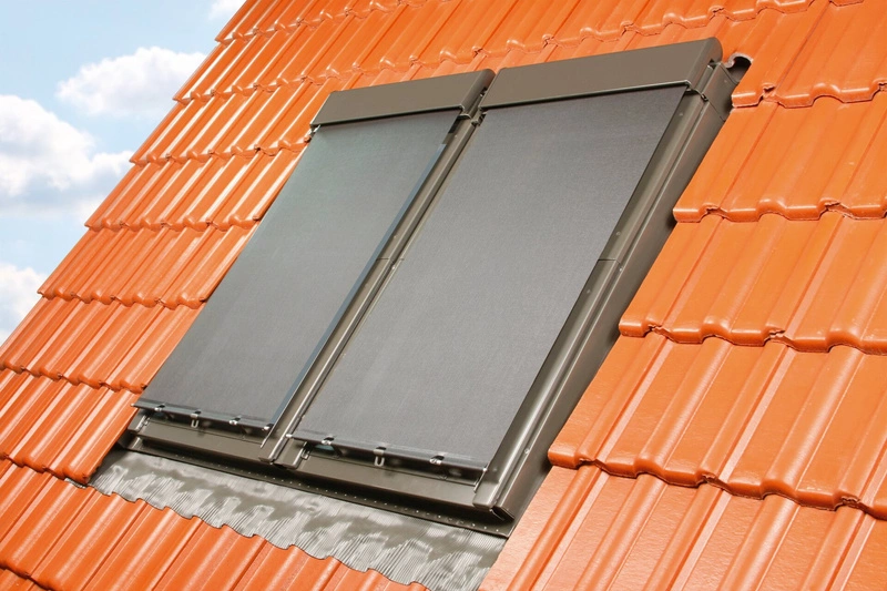 Markiza zewnętrzna do okna dachowego Fakro AMZ/089 RAL 7022 NEW 133x139 manualna