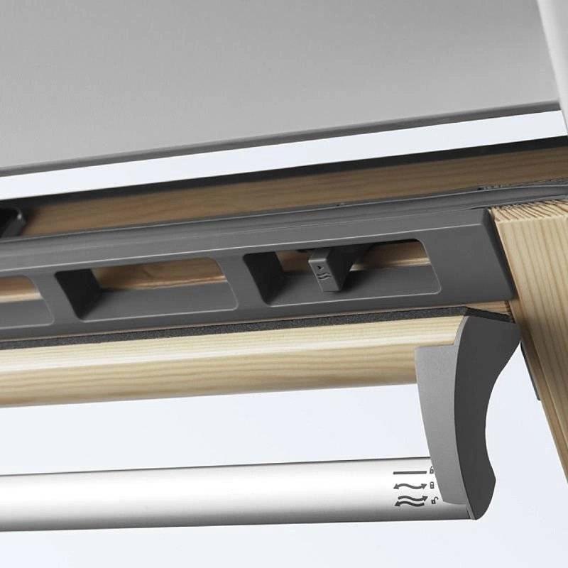 Okno dachowe VELUX GGL SK06 3062 114x118 3-szybowe drewniane - wyprzedaż