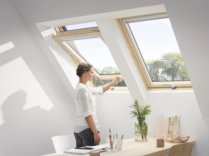 Okno dachowe Velux GLL MK08 1061B RAL 7043 78x140 3-szybowe drewniane