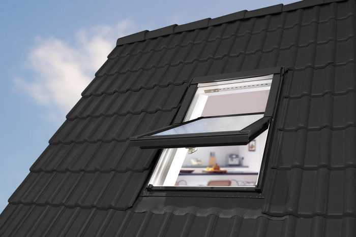 Okno dachowe Fakro PTP-V U4 RAL 7016 94x98 3-szybowe PVC
