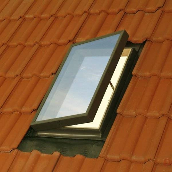 Wyłaz dachowy ROOFLITE+ Fenstro K300 85x85