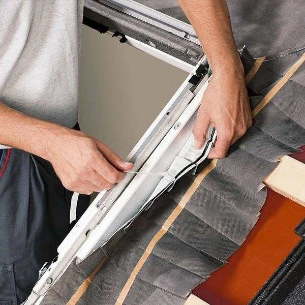 Rama izolacyjna do okna dachowego VELUX BDX SK10 2000F 114x160 obniżony montaż