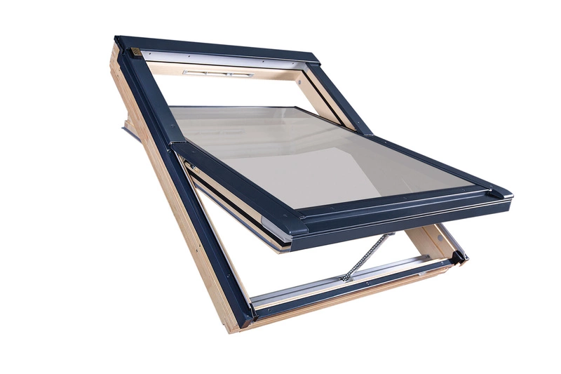 Okno dachowe Fakro FTP-X P50 APZX RAL 7016 94x118 3-szybowe drewniane