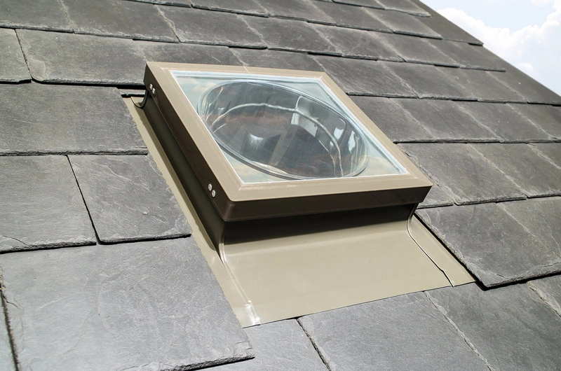 Świetlik Fakro SRL 550 mm