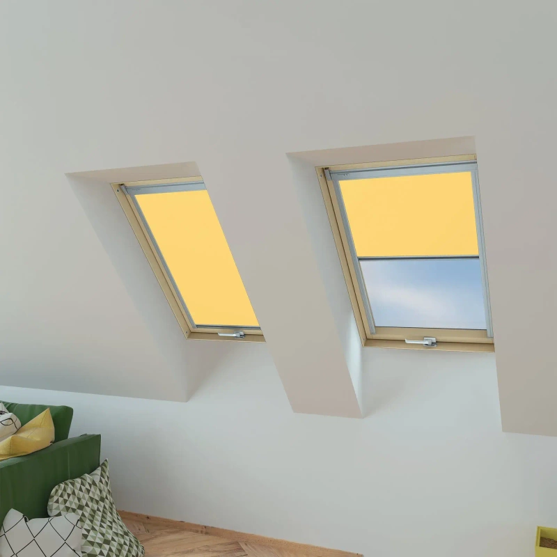 Roleta wewnętrzna do okna dachowego Fakro ARP Z-W/243 134x118 rozpraszająca elektryczna