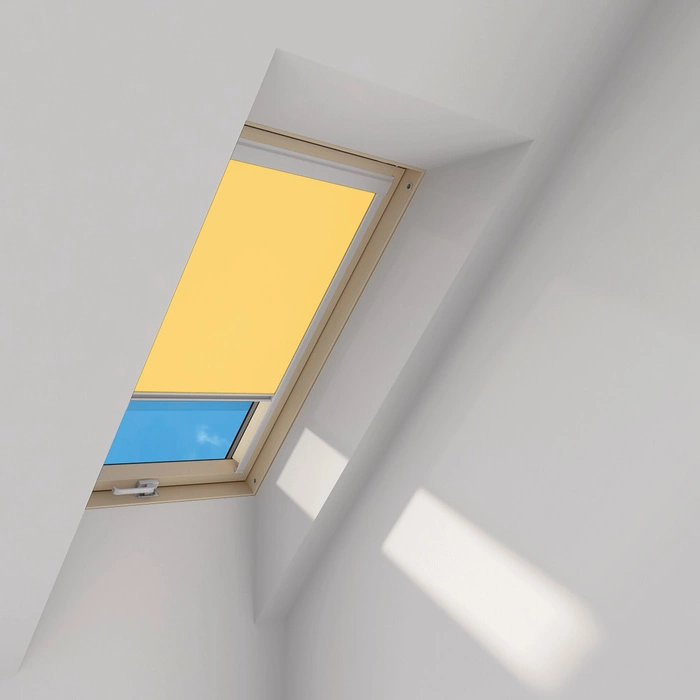 Roleta wewnętrzna do okna dachowego Fakro ARP Z-W/243 55x98 rozpraszająca elektryczna